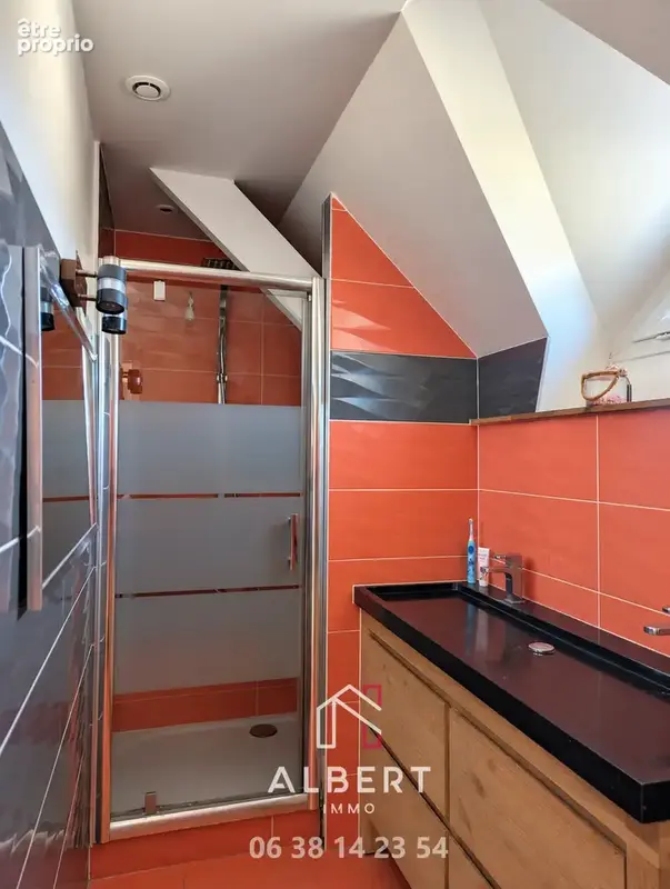 Corzé - Maison pleine de charme de 145 m2   4 chambres   Sous-sol complet et très belle parcelle - photo 17