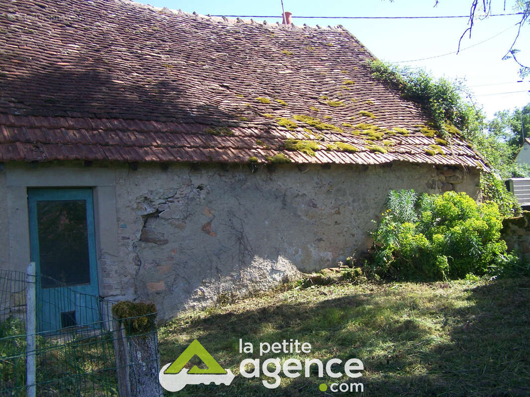 Maison à EPINEUIL-LE-FLEURIEL