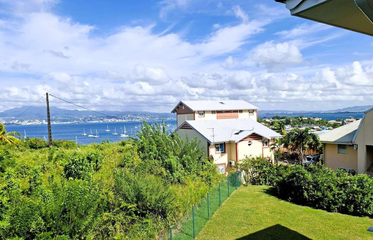 Appartement à LES TROIS-ILETS