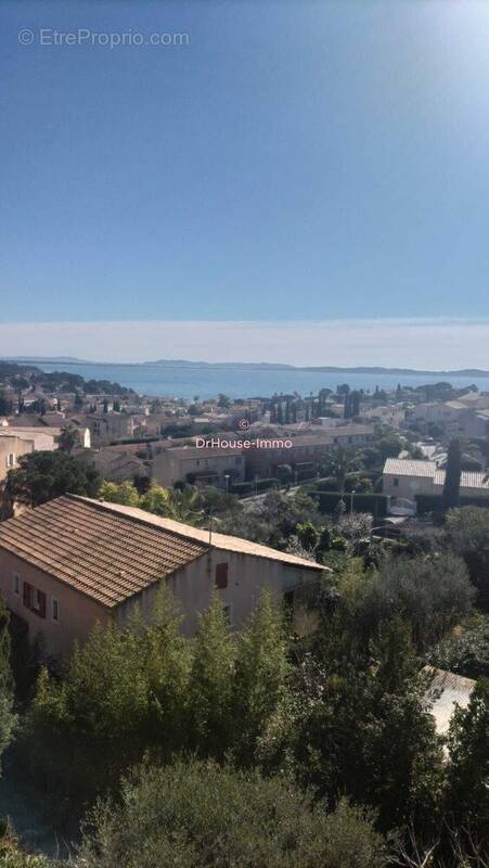 Appartement à CARQUEIRANNE