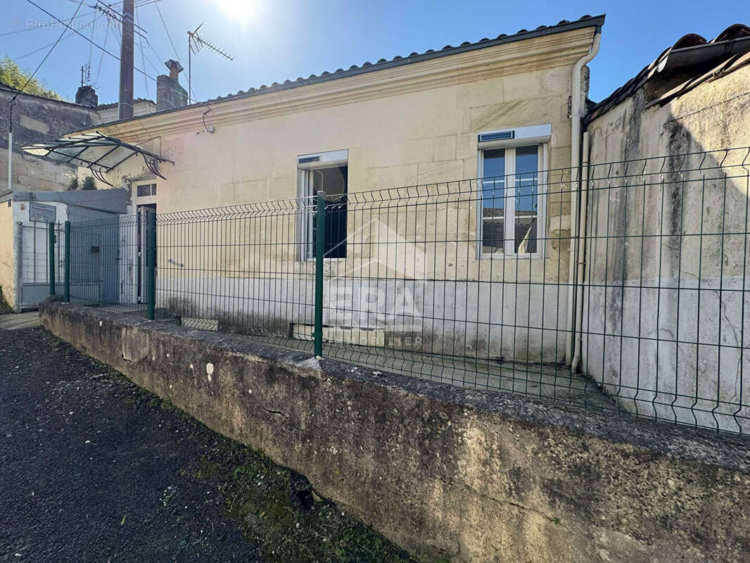 Maison à TAURIAC