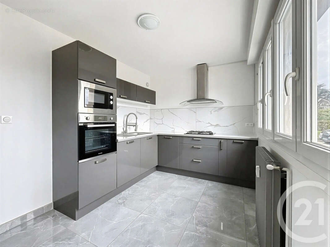 Appartement à PONT-EVEQUE