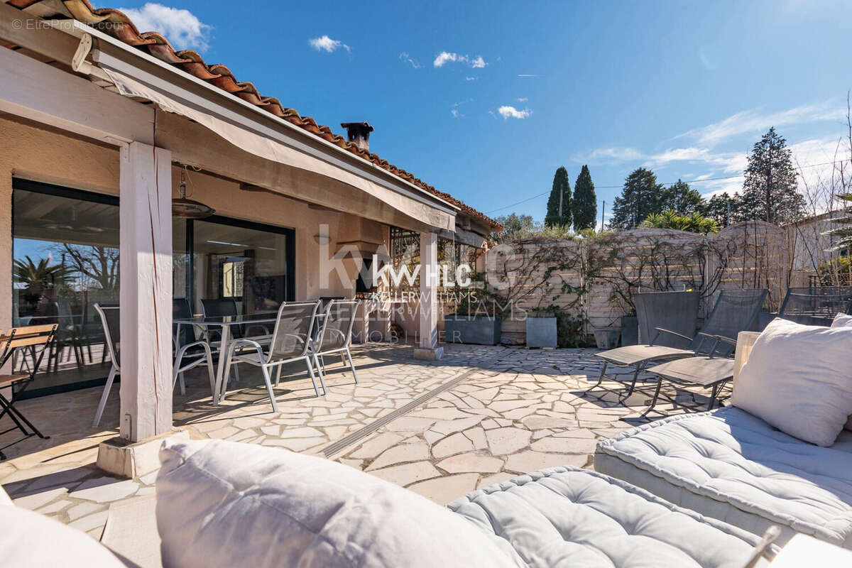 Maison 128 m² à Mouans-Sartoux  - photo 5