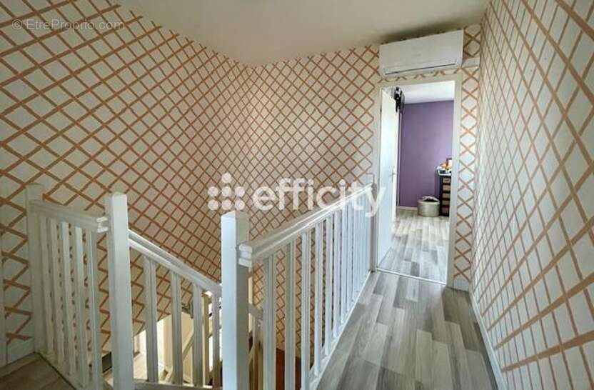 Maison à SAINT-MAURICE-L'EXIL