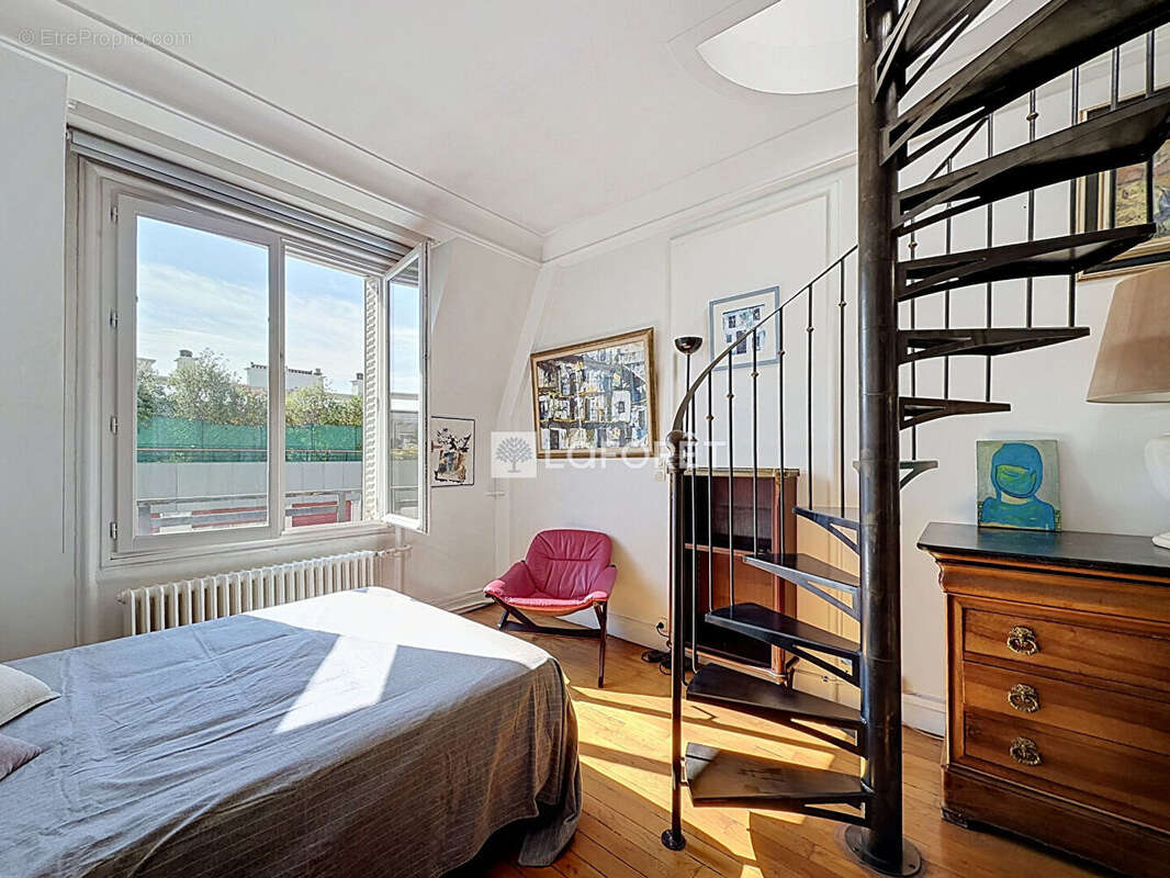 QUARTIER TROCADÉRO / PASSY Appartement 3 pièces  55,25 m² - photo 5