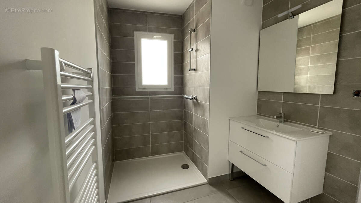 Appartement à VIAS