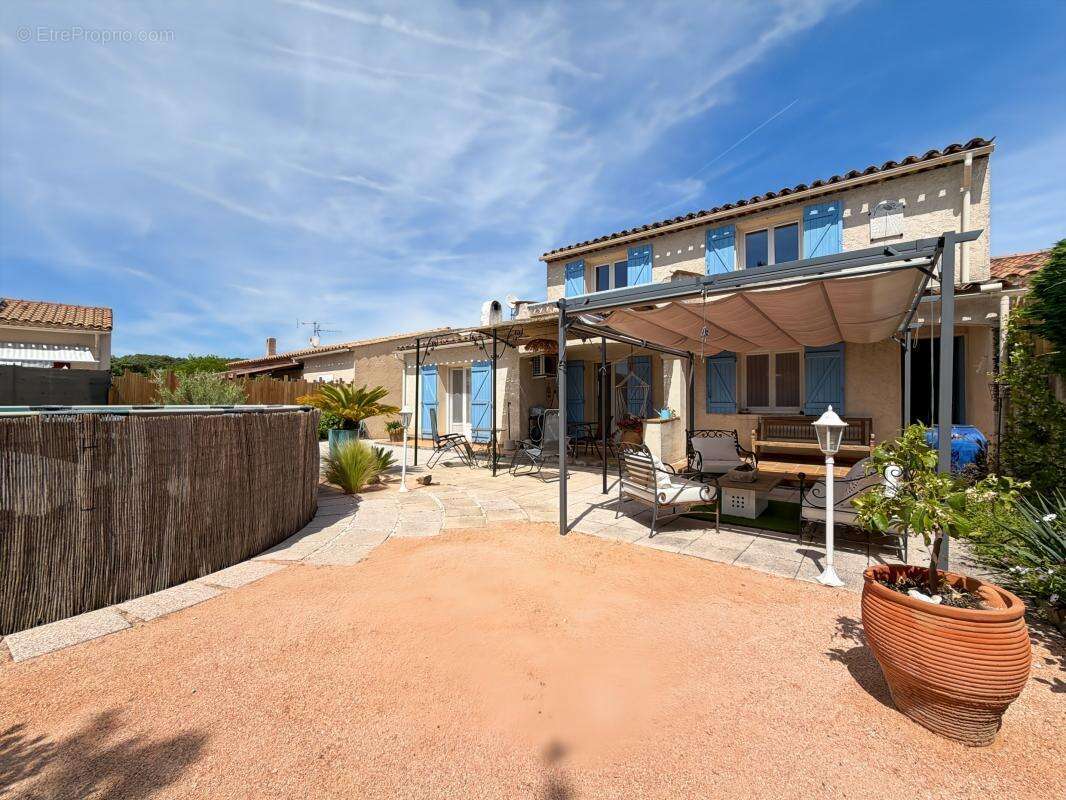 Maison à PUGET-SUR-ARGENS