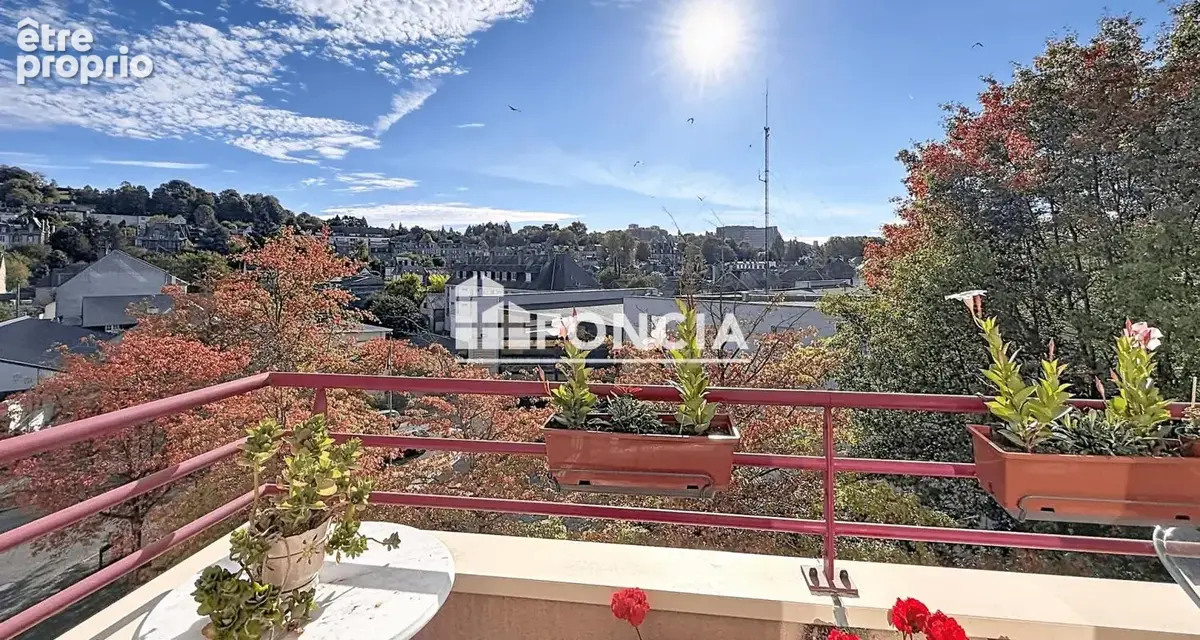  Lisieux — Appartement 2 chambres avec Ascenseur, balcon-terrasse, garage et une place de parking privative - photo 3