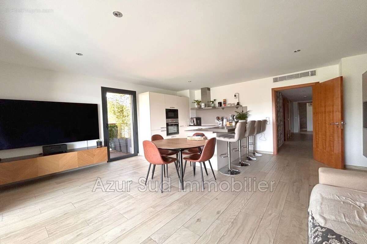 Appartement 68 m² à Antibes  - photo 9