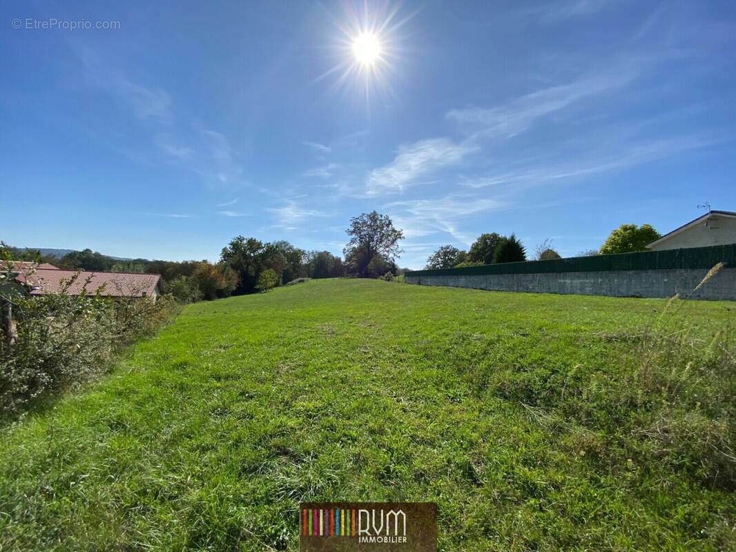 Terrain à BOHAS-MEYRIAT-RIGNAT