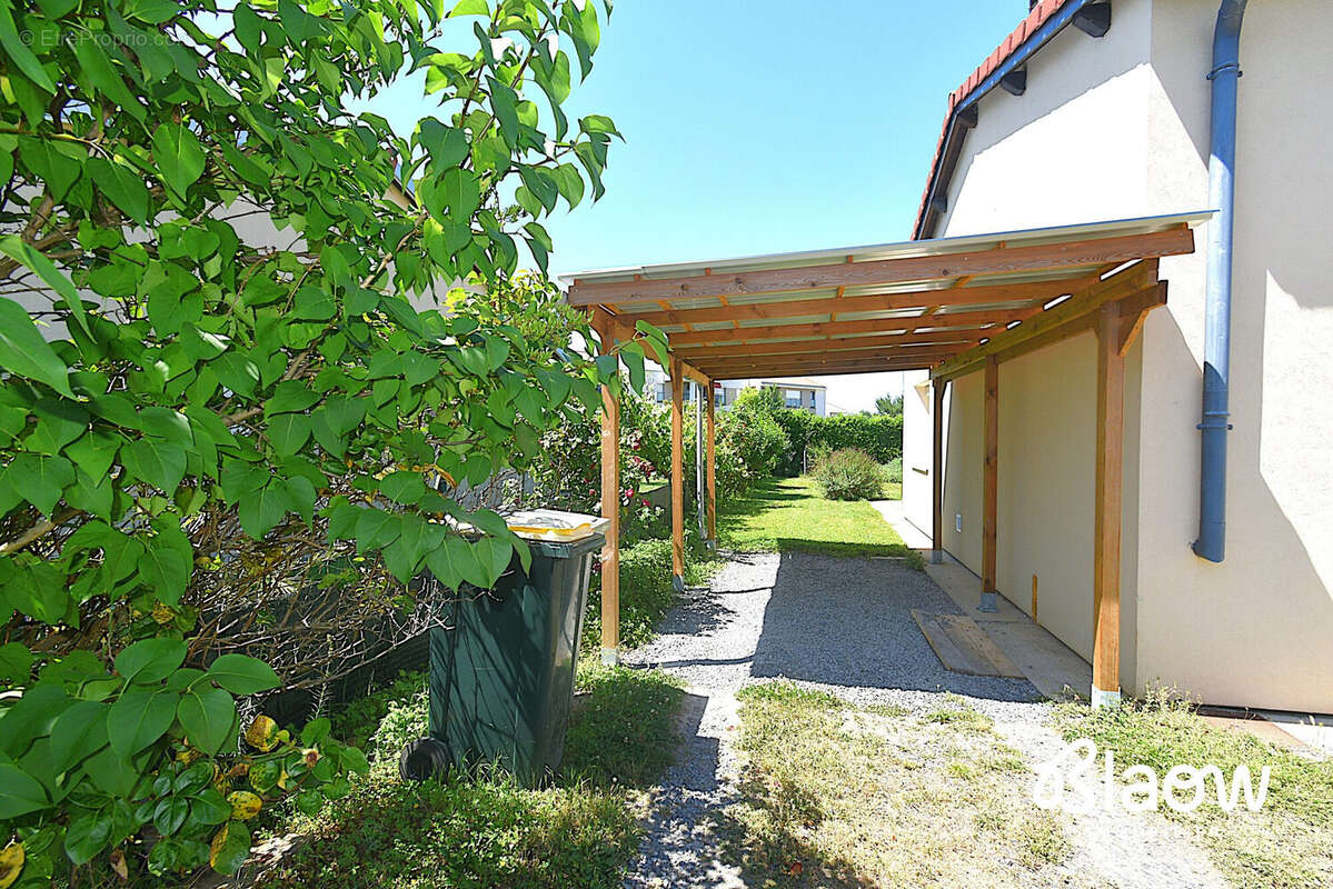 Maison à MEYZIEU