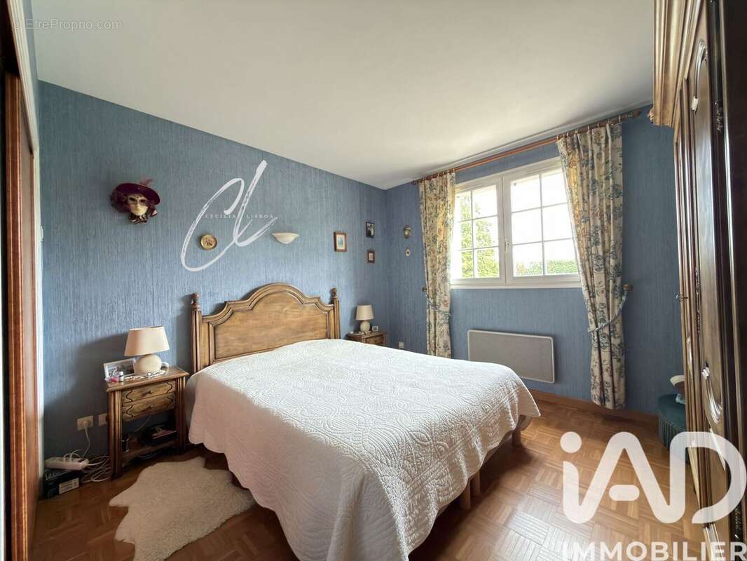 Maison 193 m² à Domats  - photo 4