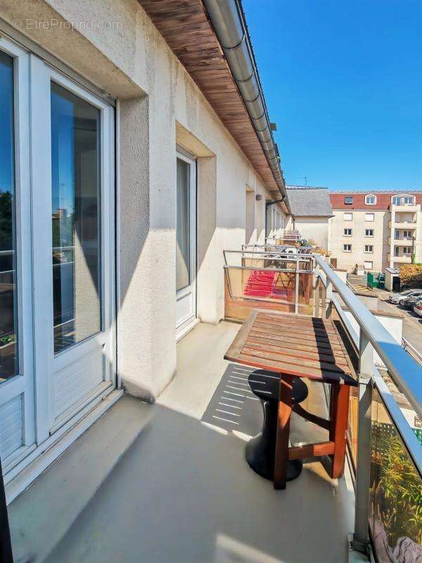 Appartement à PONTAULT-COMBAULT