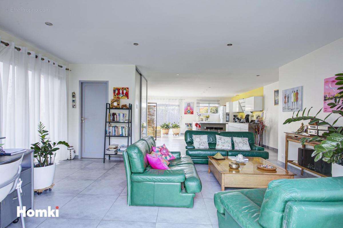 Maison à VILLENEUVE-DE-LA-RAHO