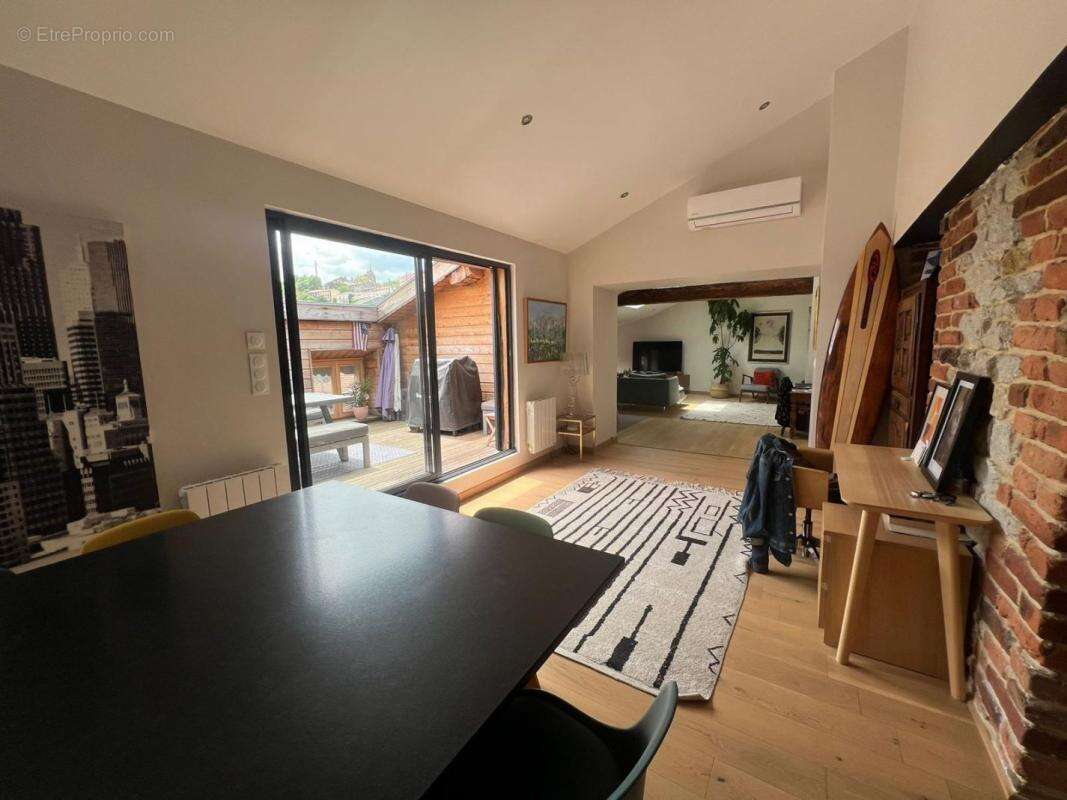 Appartement à SAINT-ETIENNE