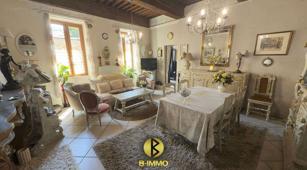 Maison à ROUSSILLON