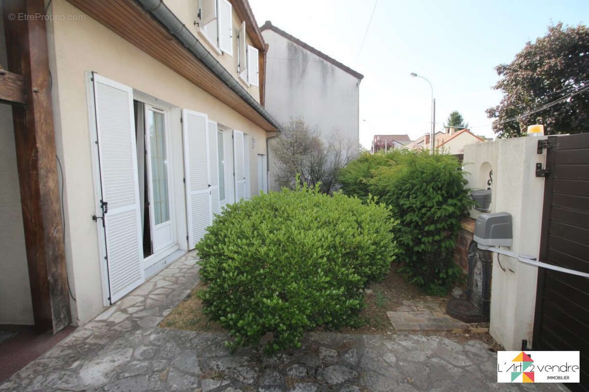 Maison 116 m² à Aulnay-Sous-Bois  - photo 4