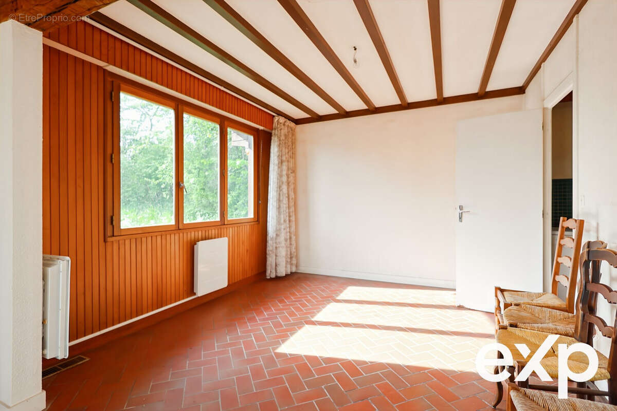 Maison 211 m² à Morre  - photo 8