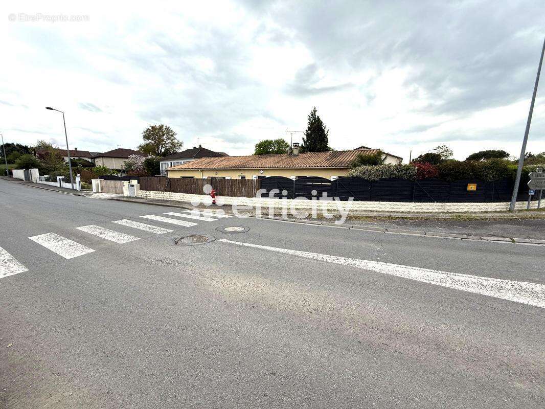 Maison à SAUZE-VAUSSAIS