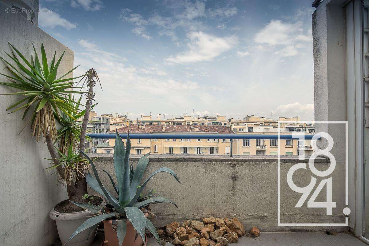 Appartement à MARSEILLE-8E