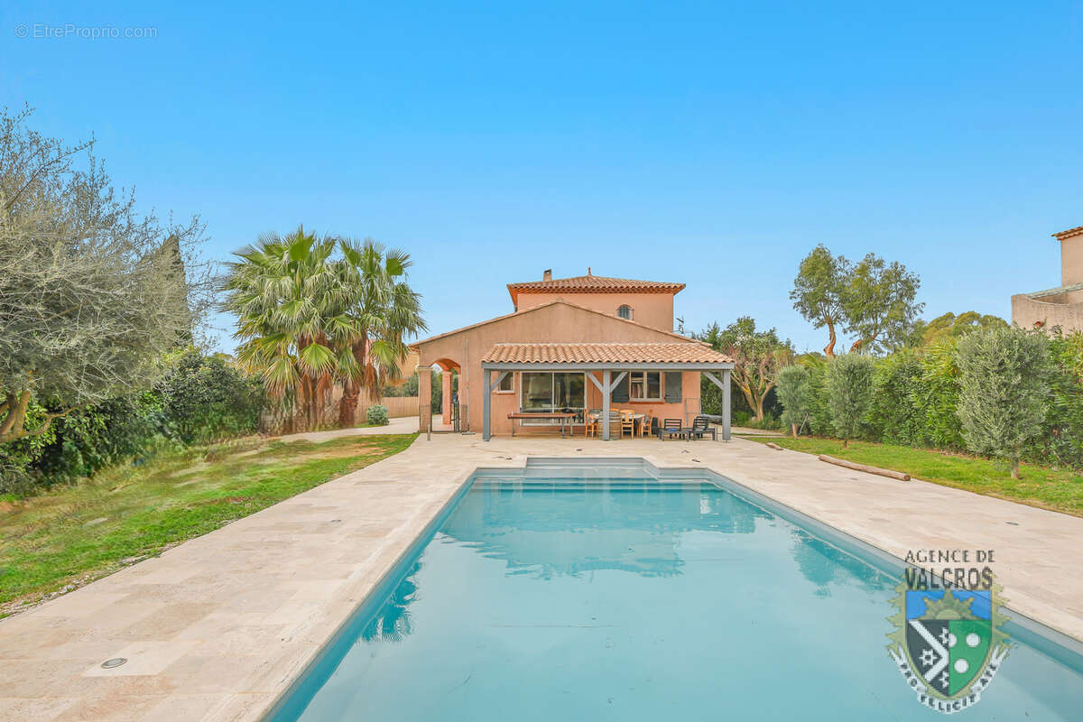 Maison à LA LONDE-LES-MAURES