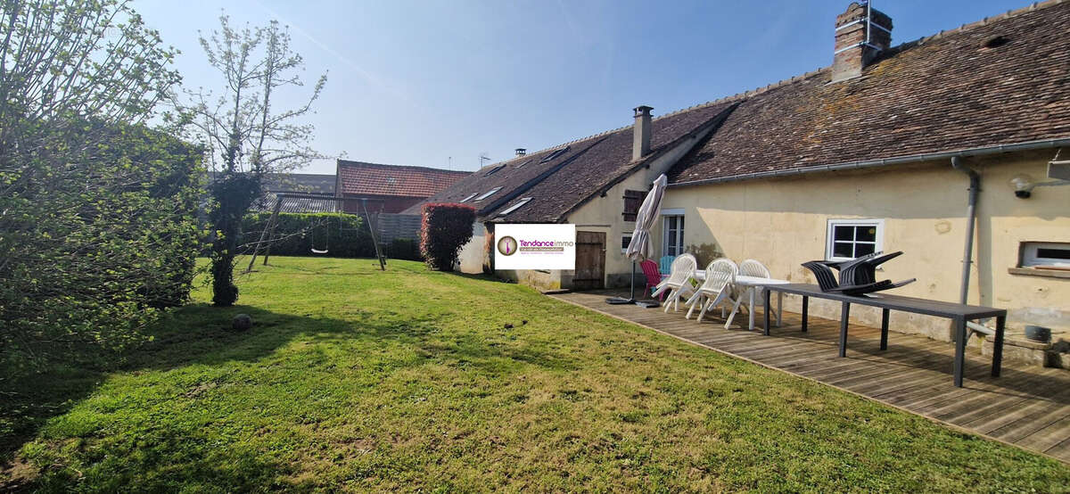 Maison à LE MELE-SUR-SARTHE