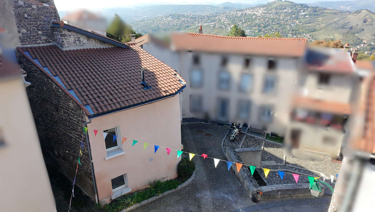 Maison à VEYRE-MONTON