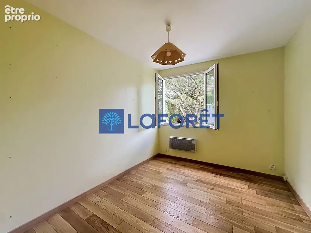 Maison familiale au calme absolu - 3 chambres de plain-pied, combles aménagés et beau terrain arboré - photo 13