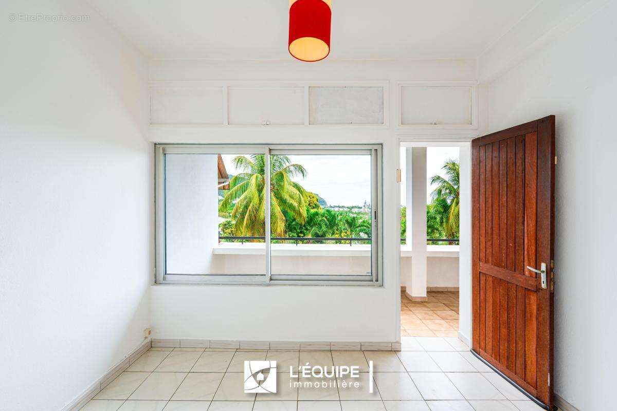Appartement 55 m² à Saint-Denis  - photo 8