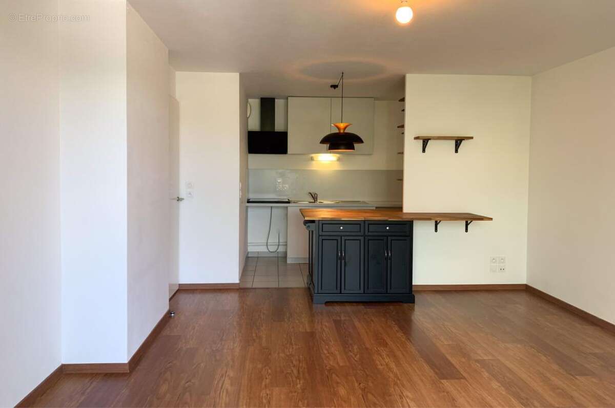 Appartement duplex T3 de 74 m2 avec terrasse de 31 m2 et bal - photo 7