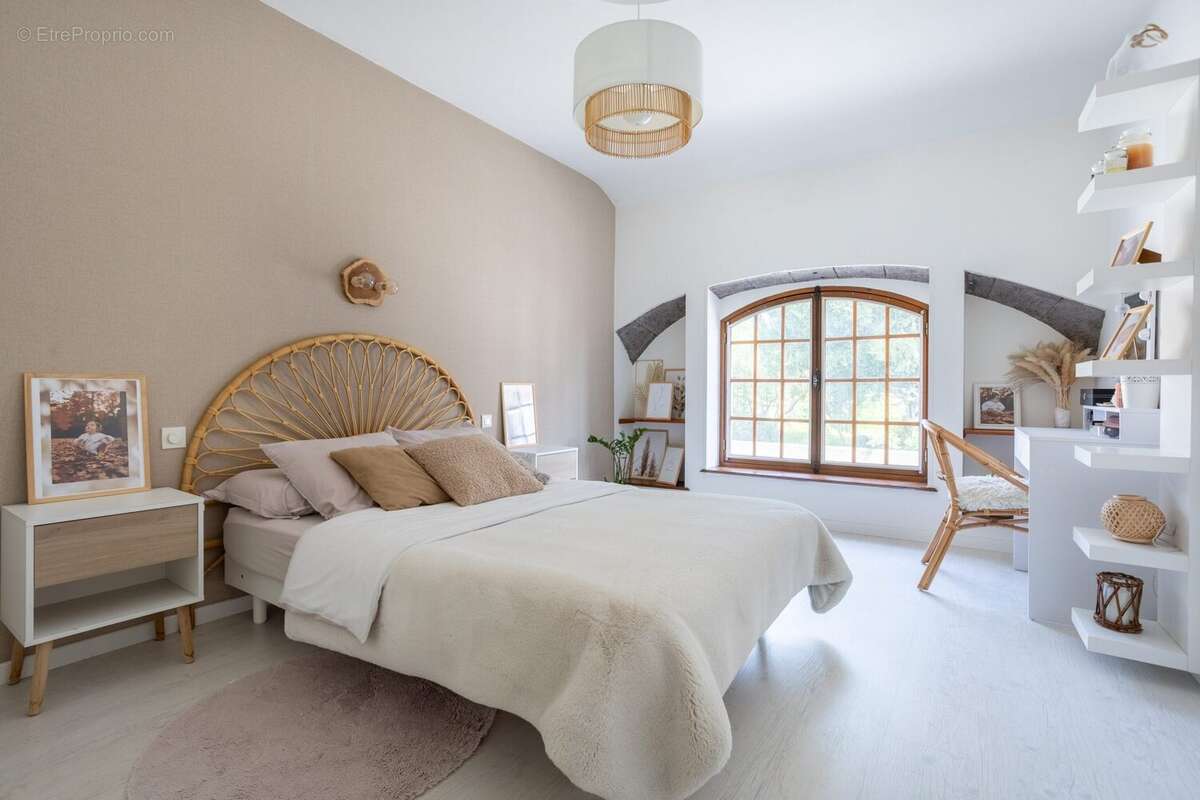 Maison à SAINT-BONNET-PRES-RIOM