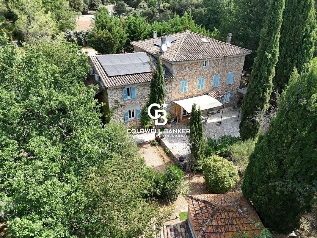Bastide d'exception à lorgues : l'art de vivre provençal entre tradition et modernité - photo 2