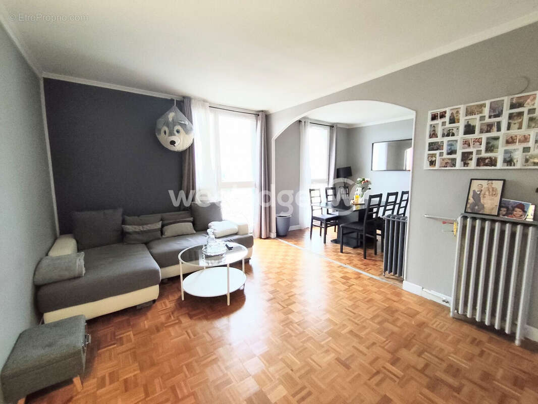 Appartement à VILLENEUVE-LA-GARENNE