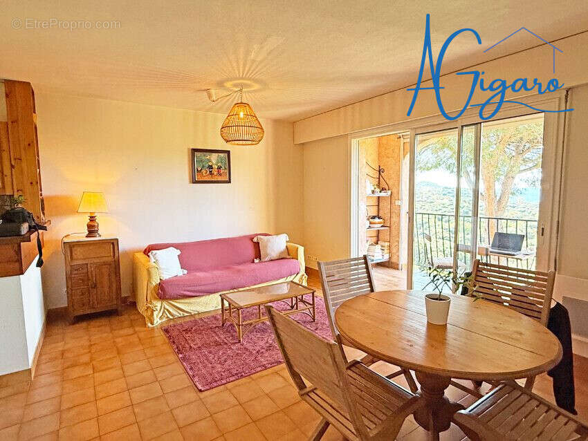 Appartement à LA CROIX-VALMER