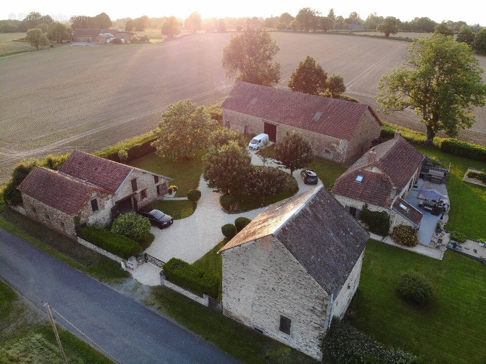 Maison à BOUSSAC