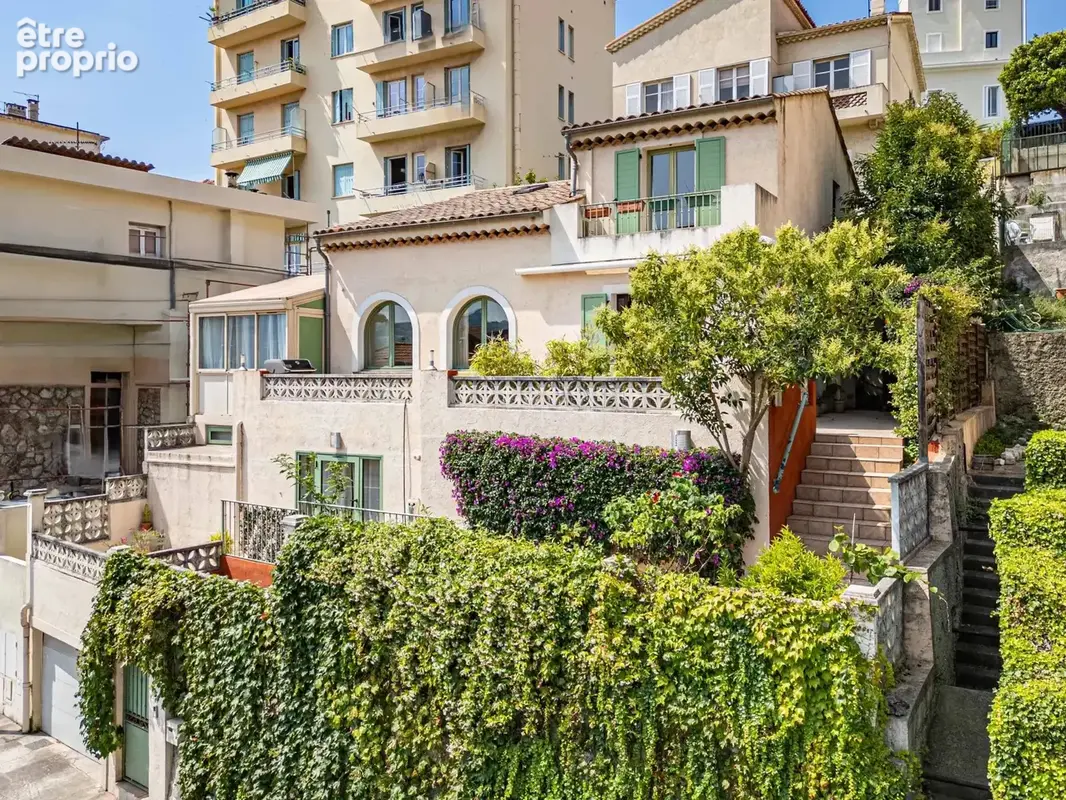 Nice - Bas Cimiez - Maison 170m² avec 4 chambres, terrasses et garage - photo 2