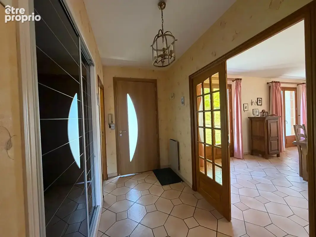 Maison Domerat 7 pièce(s) 182.07 m2 - photo 2