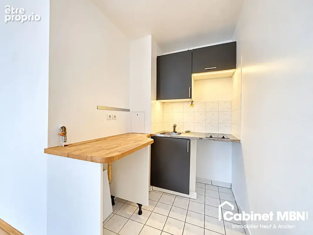 Centre-ville - studio 31 m² - balcon - parking - photo 6