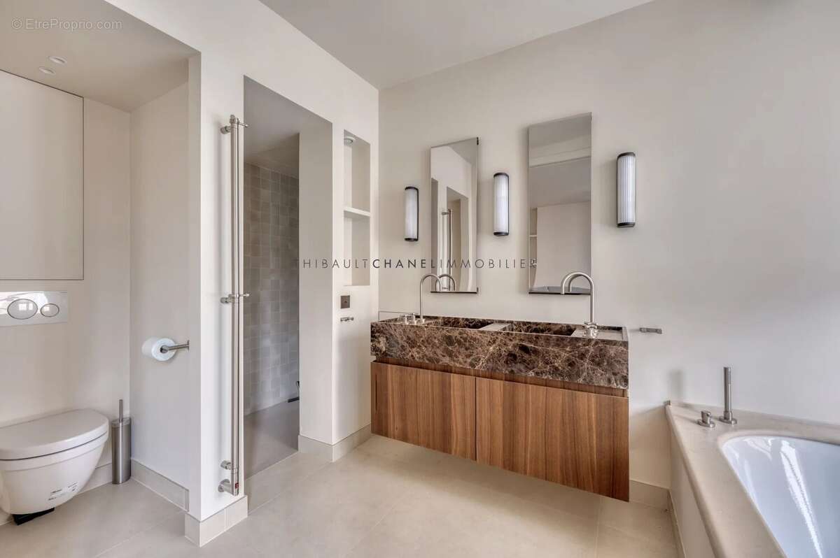 Appartement à PARIS-3E