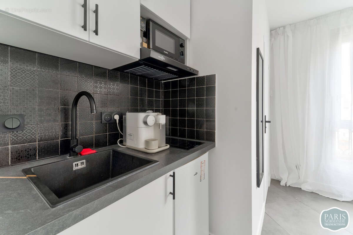 Appartement à PARIS-15E