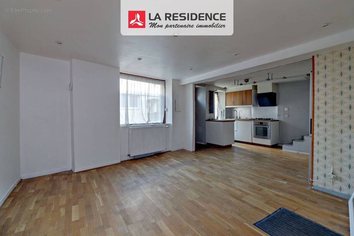 Maison 90 m² à Nezel  - photo 1