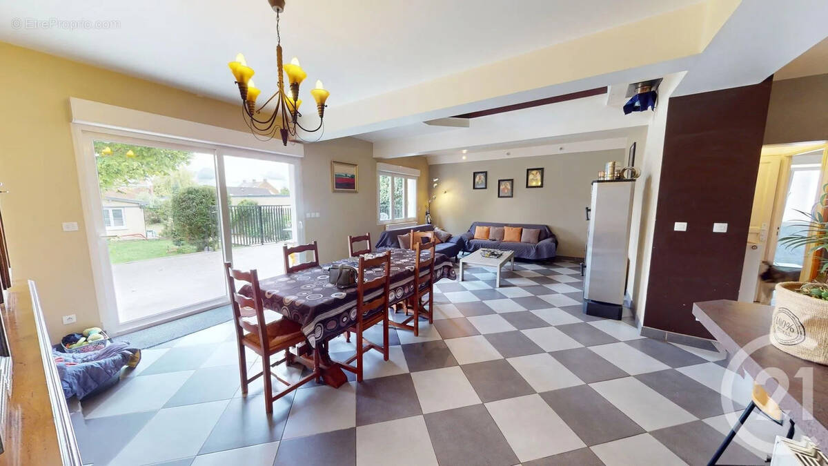 Maison à SAINT-QUENTIN