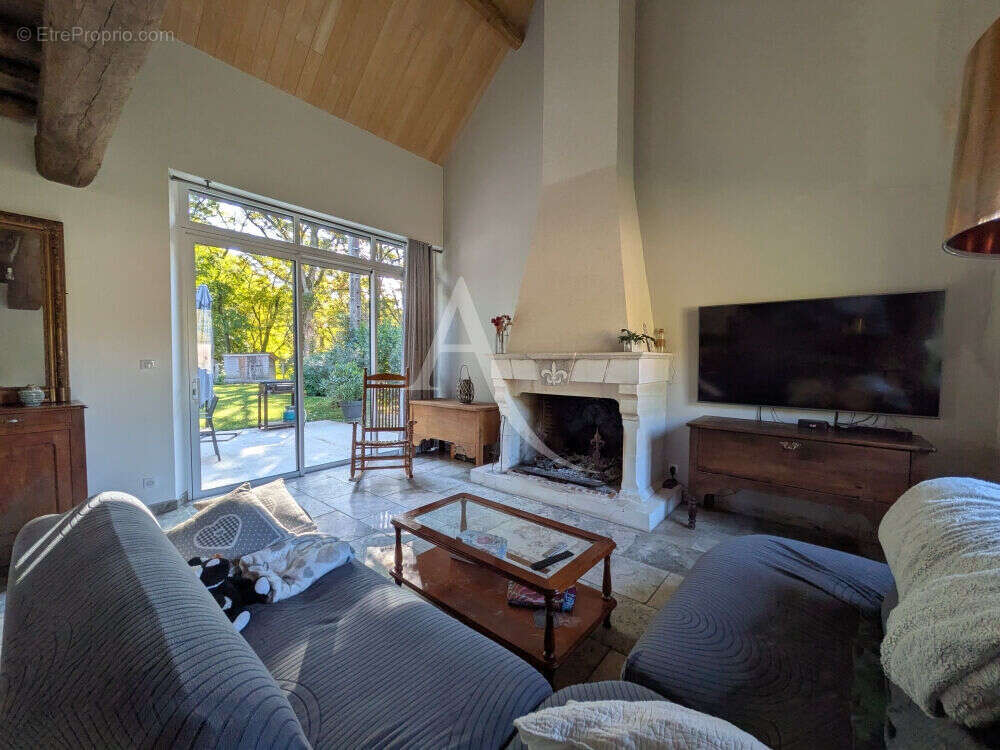 Maison à CHOUZY-SUR-CISSE