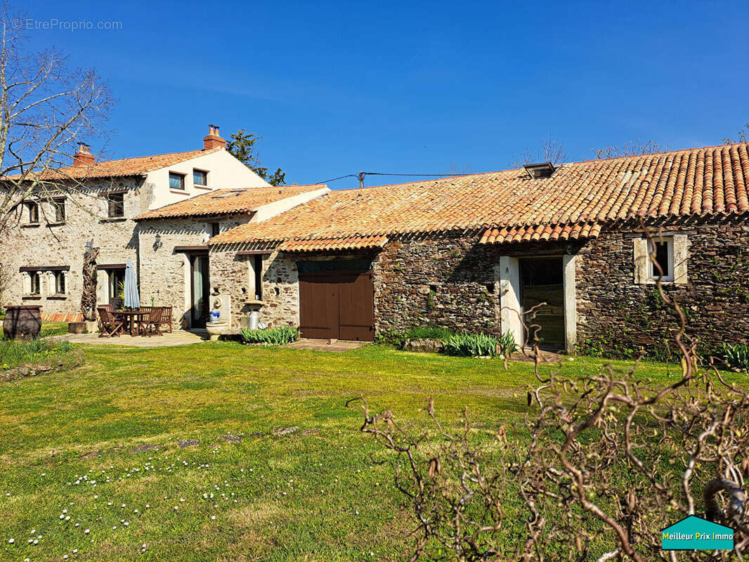 Maison à LA LIMOUZINIERE