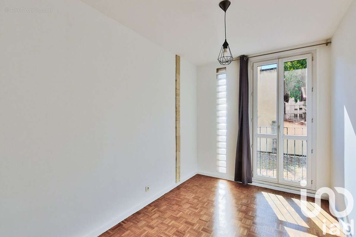 Photo 7 - Appartement à VILLEURBANNE