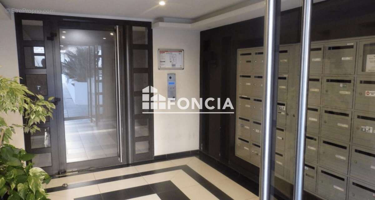 Appartement à VALLAURIS