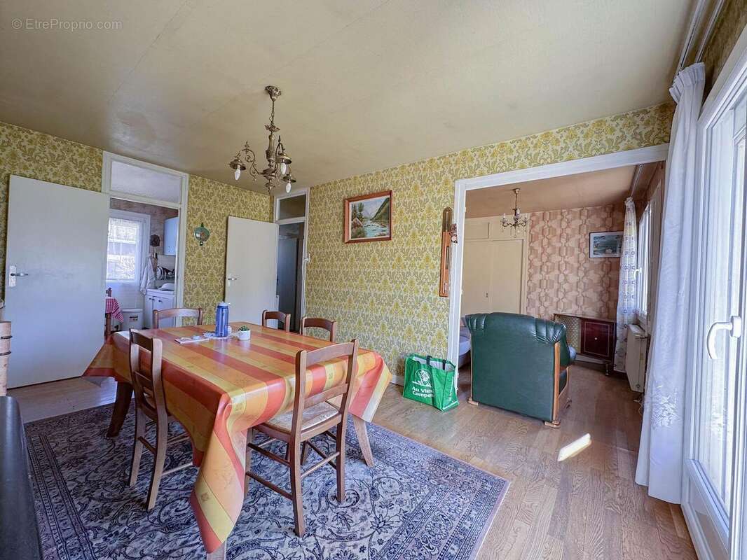 n°9 - Maison à SAINT-EGREVE