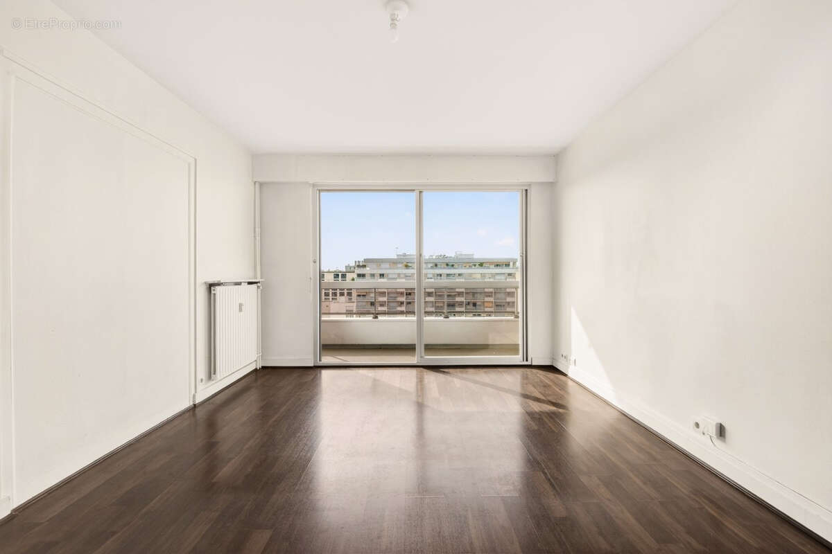 Appartement à PARIS-15E