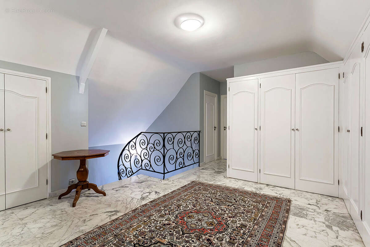 Maison à TASSIN-LA-DEMI-LUNE