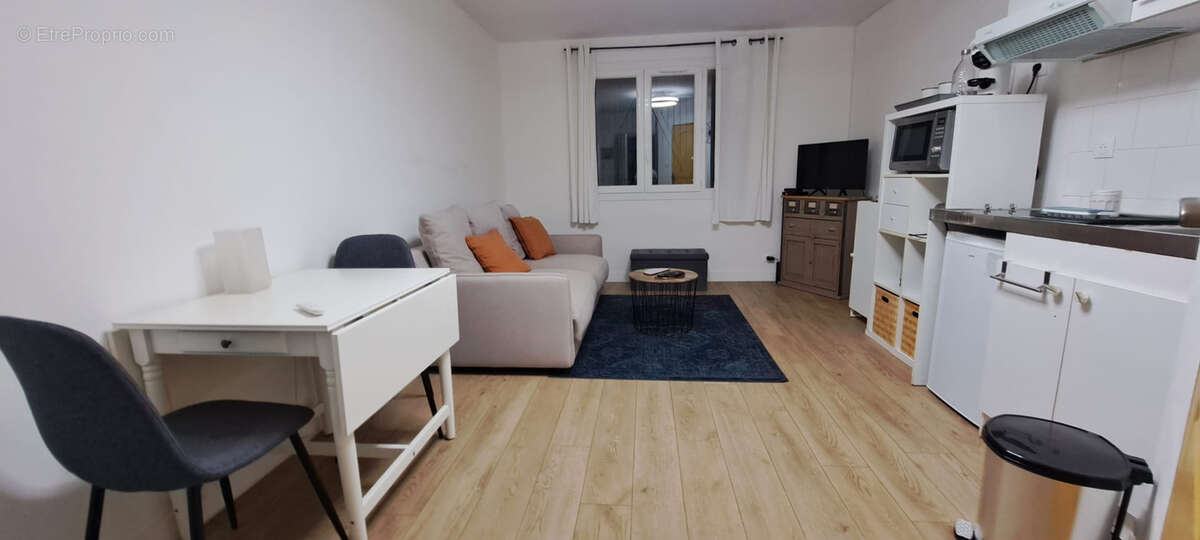 Appartement à SAINT-CYR-SUR-MER